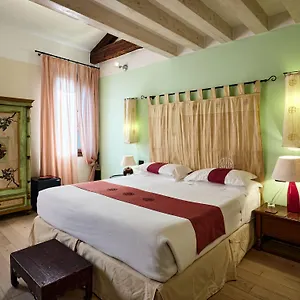 La Villeggiatura 3*, Venice Italy